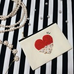 ミニミニHEARTのキラキラ刺繍ポーチ　