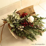 rin ＊32cm 白ソーラーローズのXmasスワッグ＊ノイバラｘユーカリ花束