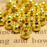 【メタルビーズ(約4mm)約25個】ゴールド/丸玉/ラウンド/金属ビーズ/ヒキモノ/ビーズアクセサリー/クラフトパーツ/手芸材料/基本/素材 ap001051