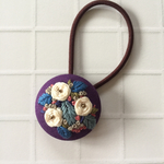 送料無料●刺繍のくるみぼたん。ヘアゴム。38ミリ