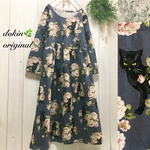 薔薇と黒猫のギャザーワンピース