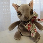 猫　　ベージュ