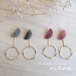 マーブル半月のフープピアス/イヤリング