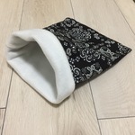 ハリネズミのためのペイズリーなお布団【ブラック】暖