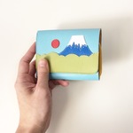２２色からパーツごとに選べる　お札が別の富士山財布