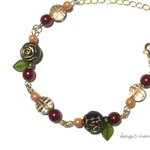 300円感謝価格数限定☆お花☆葉☆パール(レッド系)のブレスレット