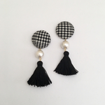 グレンチェック&tassel ピアス／イヤリング…ブラック