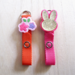 (完成)ランドセルの安全便利具☆2個セット「花々とうさぎストーン」　#入学　#ランドセル　#キーホルダー　#花　#葉　#ウサギ　#兎　#かわいい　#キラキラ
