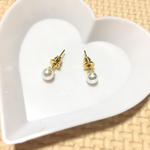 送料無料  小さい艶パールのピアス