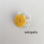 たんぽぽ ミニブローチ 白い小花