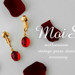 ヴィンテージビジューのイヤリング siam ruby