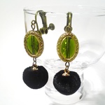 Olive Green & Black　ドイツ製アクリルビーズのイヤリング