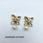 大人可愛い♡揺れるパール×ビジューピアス(イヤリング)