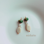 greenとアクリルビーズピアス イヤリング