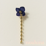 ネイビー紫陽花ビジューピアス