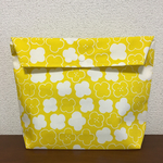 《限定１点》 北欧 黄色いお花柄 ＊ おむつポーチ