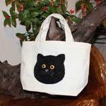 【まん丸お目目の黒猫ちゃん羊毛ランチバッグ】