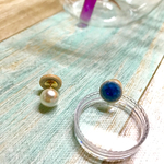 陶器のまんまるシンプルなピアス  ブルー