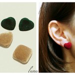 ハートのシンプルピアス&イヤリング　冬　クリスマス　ハート　ベロア　