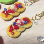ベリーたっぷりパンケーキキーホルダー