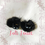 黒ニャンコのファーピアス