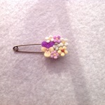 羊毛とフェルトのビオラのストールピン  B
