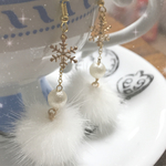 雪の結晶ミンクファーピアスorイヤリング(ホワイト)