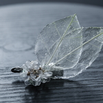 透明花のヘアクリップ（銀木犀）