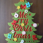 クリスマスツリー　壁飾り　グリーン　フェルト製