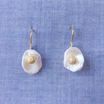 小さなケシパールピアス No.570