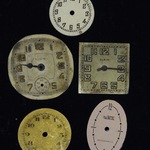 古い腕時計の文字盤のみ5点セット。レジンで制作する時のベースとしてお使い下さい。jw-226