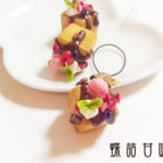 【バレンタイン限定】ハニートースト　ストラップ（キーホルダー｜イヤホンジャック）