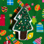 クリスマスツリーの刺繍ブローチ