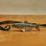 イワナ　陶芸作品 ペンダント　（陶 さかな アクセサリー）