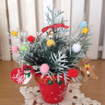 クリスマスの卓上オブジェ(鉢色/赤)
