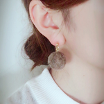 再入荷♡ ふわふわ うさぎのしっぽ イヤリング