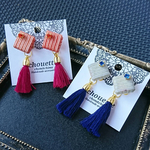 レトロボタンとタッセルの和ピアス