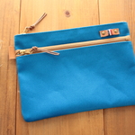 やわらか帆布の前ファスナーポケット付きポーチ　M18　-ブルー-　H1476