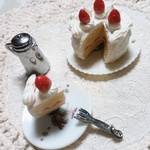 イチゴのショートケーキのマグネット