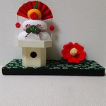 ちりめん  お正月  鏡もち(緑、巻き毛紋様台付き)