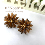 ダガービーズflowerピアス