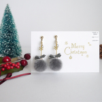 Xmas待ち*ポンポンイヤリング/ピアス*grey