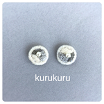 刺繍ピアス【樹脂ピアス、ノンホールピアス変更可】