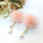 ピンク ☆ ブルートパーズ ＆ ファー ピアス / ファーピアス