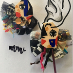 ポップな絵画ピアス