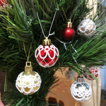 タティングレースのクリスマスボール