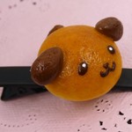 小さな仔犬パンのヘアクリップ