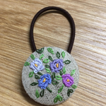 再販なし！刺繍ヘアゴム 紫薔薇4輪