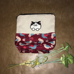 ねこ刺繍の小銭入れ