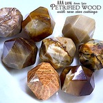 【.:*☆数時間限定☆*:.】【古代の化石!!✧】ペトリファイドウッド・AAAランク✧【珍しい24面スターカット入り!! 古代封印石✧】約7.5〜８ｍｍ珠【３個】セット【インドネシア産】